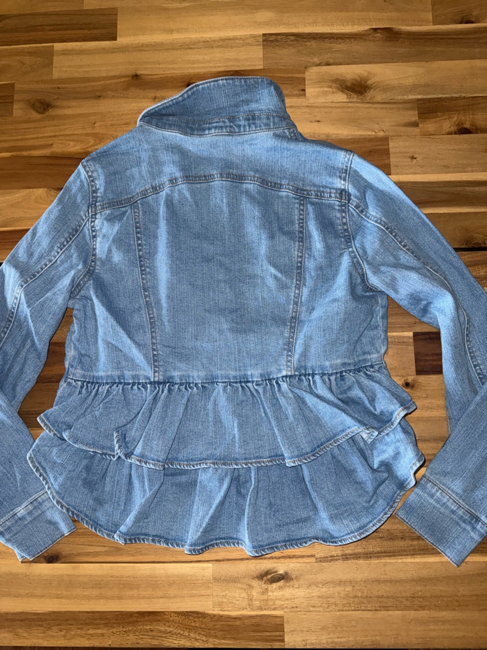Du Jour Women’s Denim Jacket With Ruffles 4
